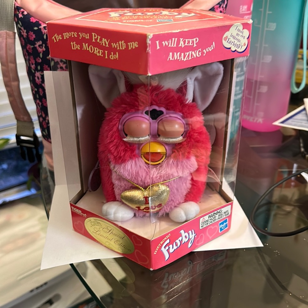 Special Limited Edition Electronic Furby Valentine Day
